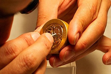 深圳劳力士手表官售后维修电话