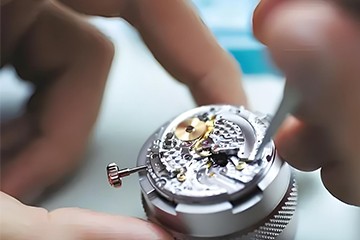 深圳劳力士间金表带维修多少钱